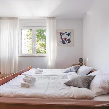 Baba's Place Apartment